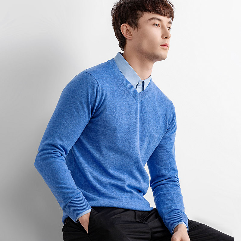 여자 라운드 넥 풀오버 스웨터와 둥근 목 스웨터는 다음과 같은 장점이있는 필수 패션 아이템입니다.