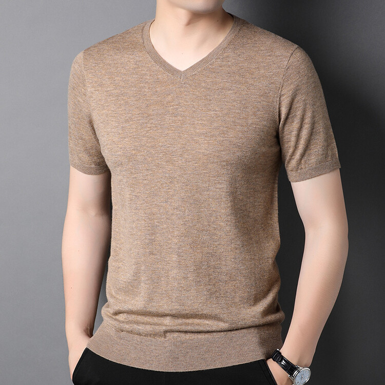 풀오버 스웨터의 시대를 초월한 우아함 : 겨울 옷장 재창조